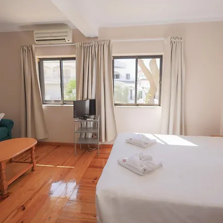 Center By Umbral Otel 2*
